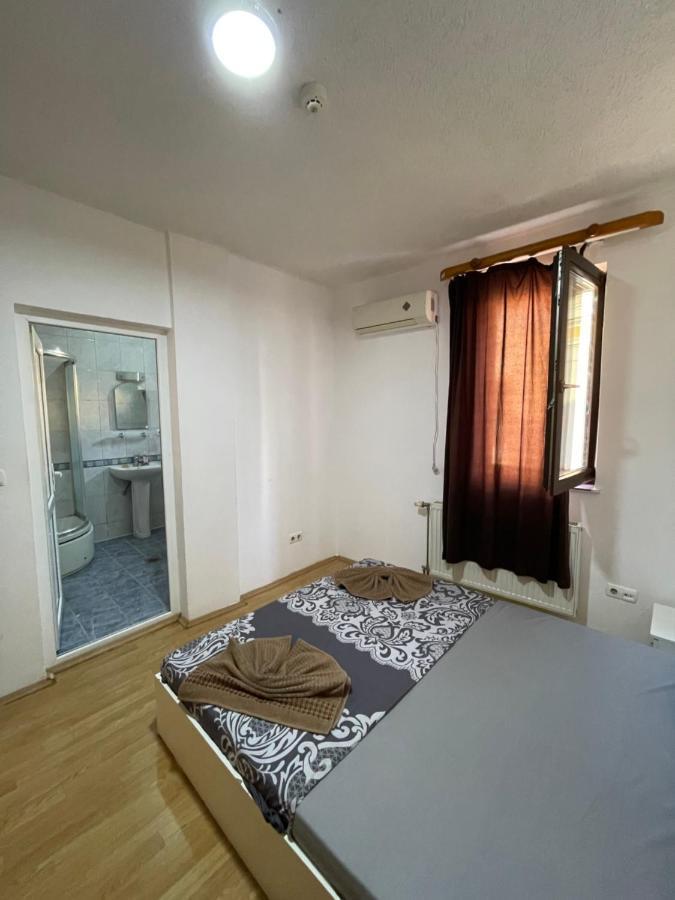 Ela Hostel Πρίζρεν Εξωτερικό φωτογραφία